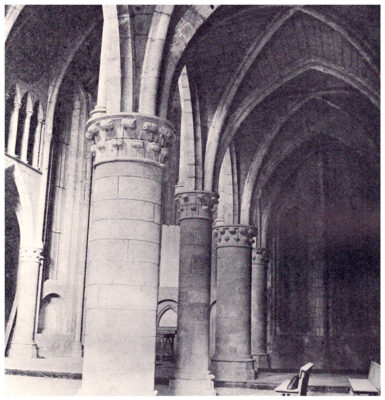 Real Colegiata de Roncesvalles. Iglesia, nave lateral de la epístola (L. Torres Balbás en Uranga-Íñiguez. Arte medieval navarro)